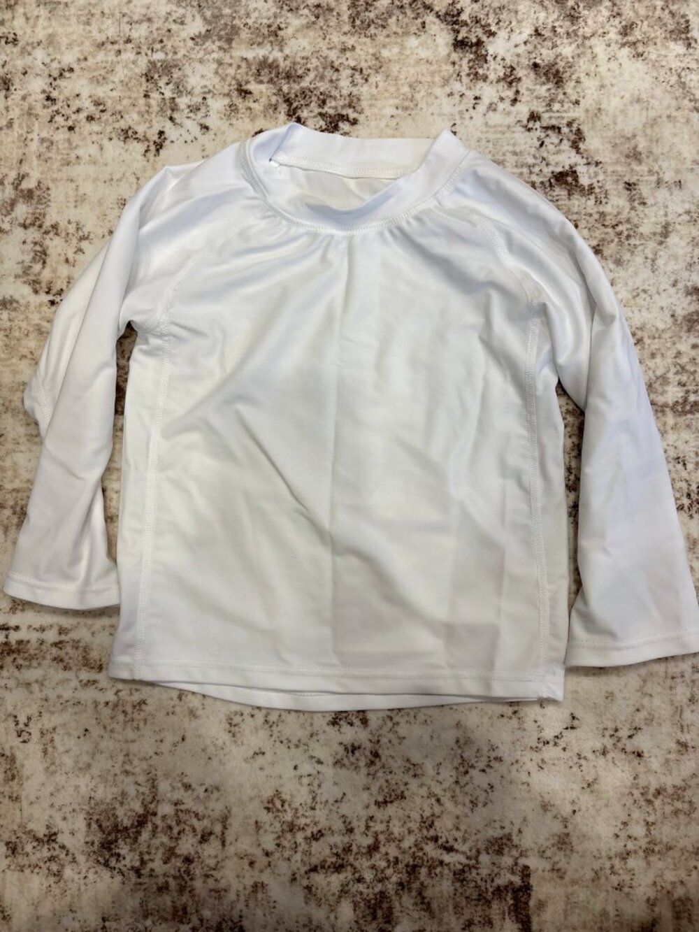 Leveret Kids UPF 50+ White Long Sleeve Rash Guard Swim Shirt – Size 5 Years